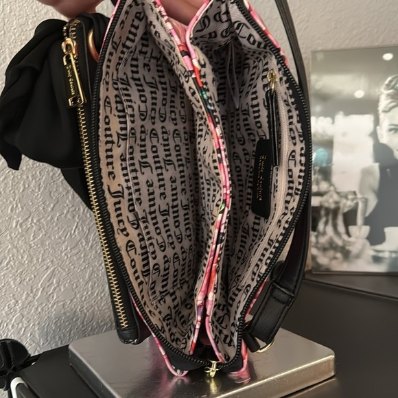 JUICY COUTURE Designer In Bloom Crossbody Bag w/Matching Pouch, NWOT - Picture 3 of 6